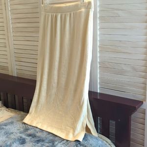 NWOT - Oatmeal ribbed skirt with slit